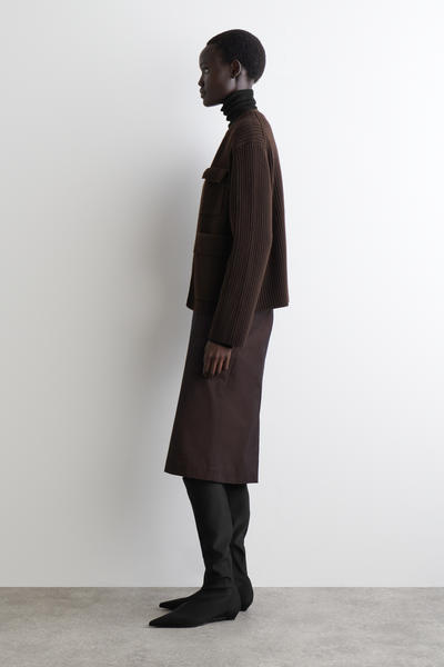 COS リブ編みメリノウールユーティリティカーディガン