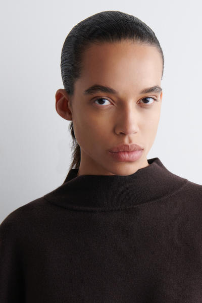 COS アシンメトリーダブルニットウールケープ