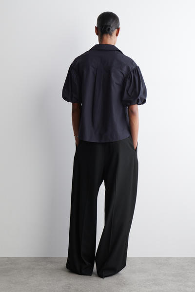 COS パフスリーブコットンシャツ