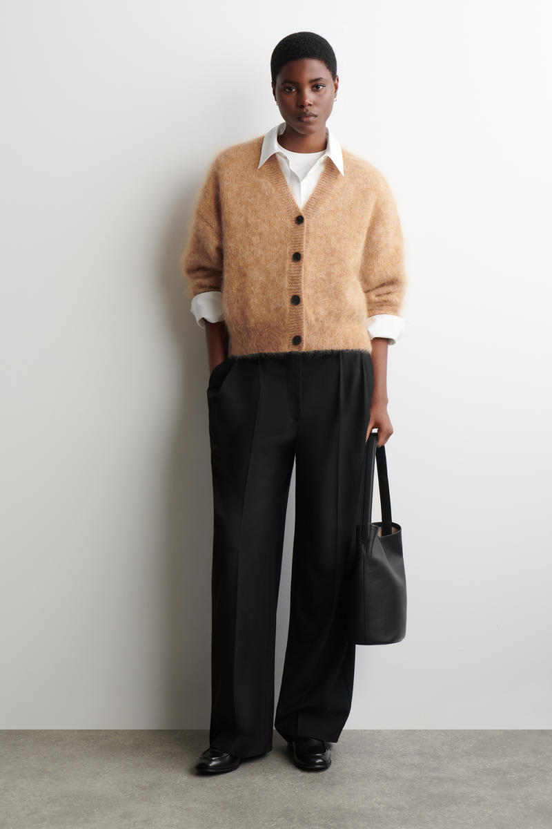 COS モヘアウール Vネックカーディガン