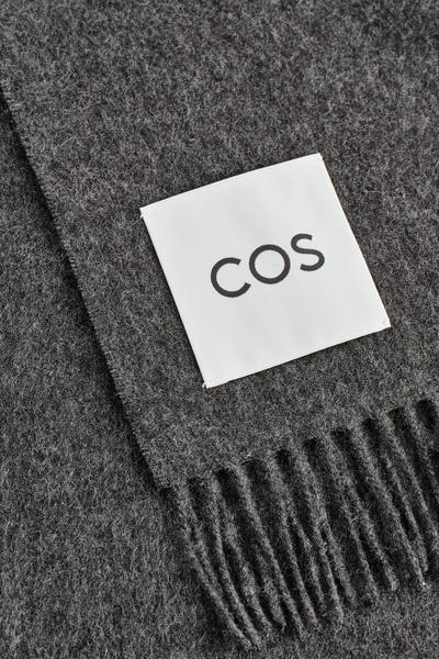 COS カシミヤマフラー