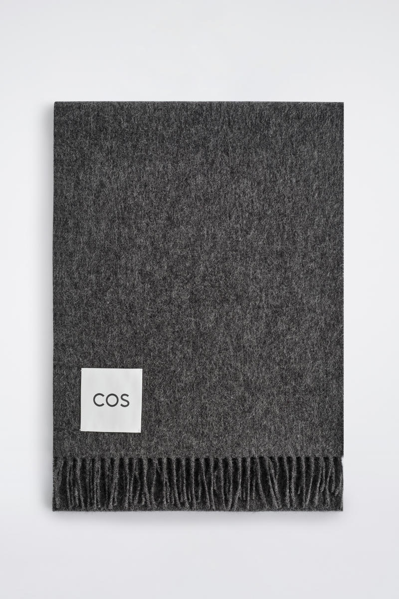 COS カシミヤマフラー