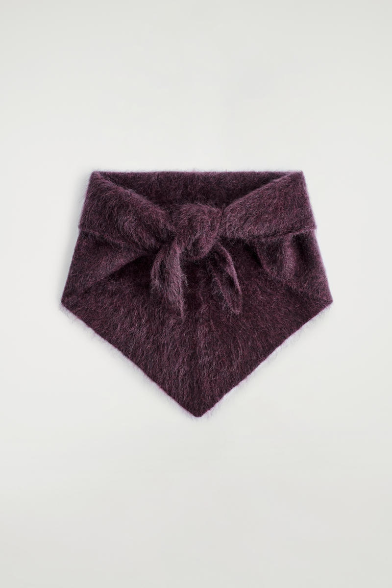 COS ブラッシュドカシミヤネックスカーフ