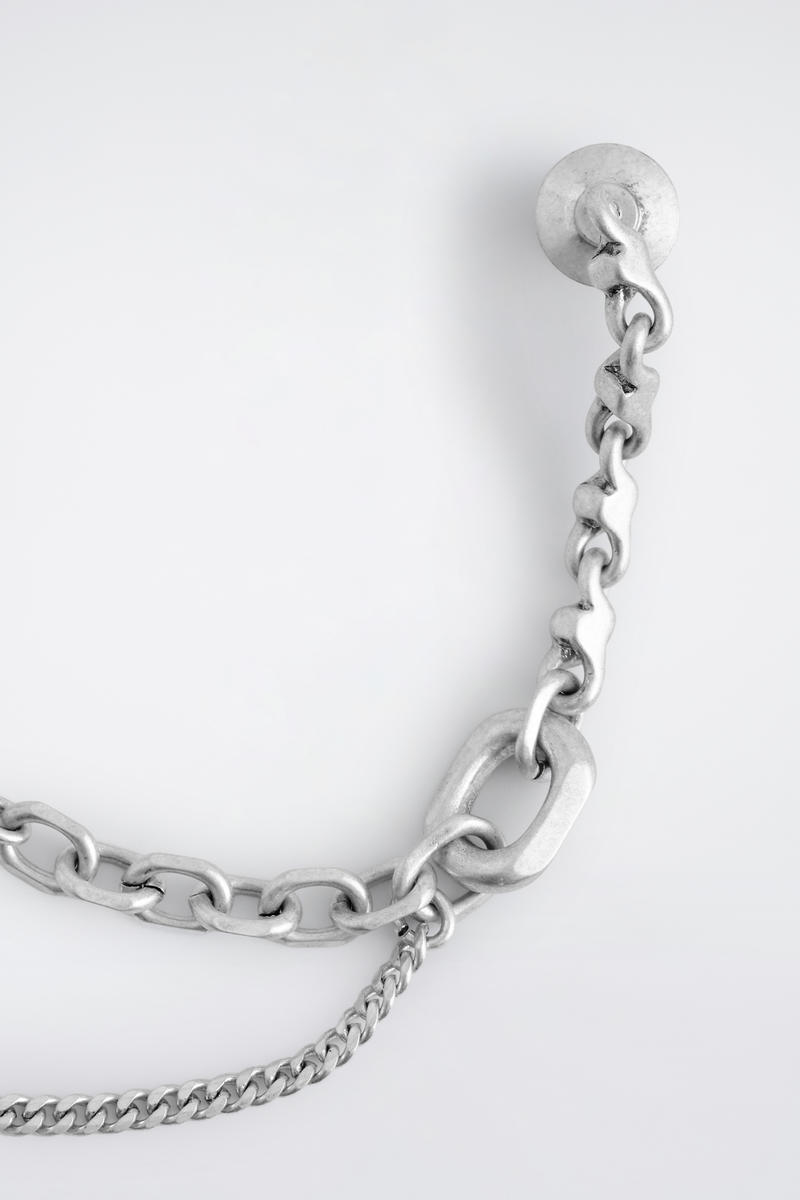 COS ファセットダブルチェーンブローチ