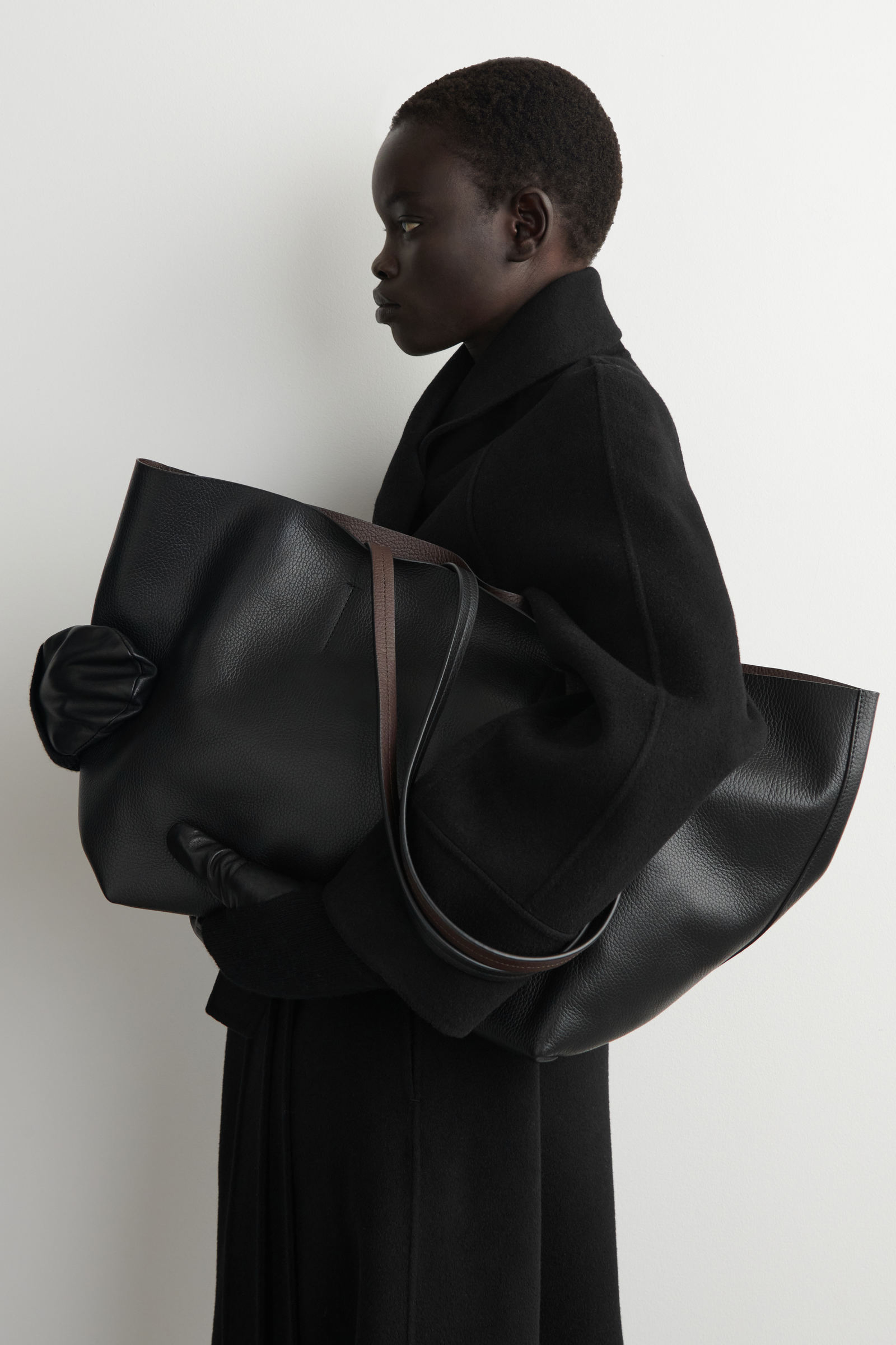 WOOL-CUFF LEATHER MITTENS ウールカフレザーミトン ブラック｜COS