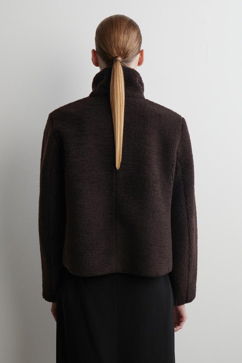 COS ファンネルネックテディージャケット