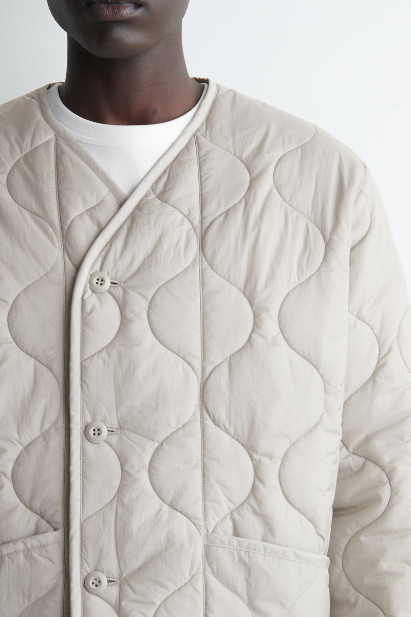 COS リバーシブルキルトジャケット