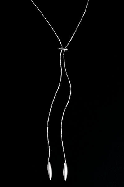 COS ボロネックレス