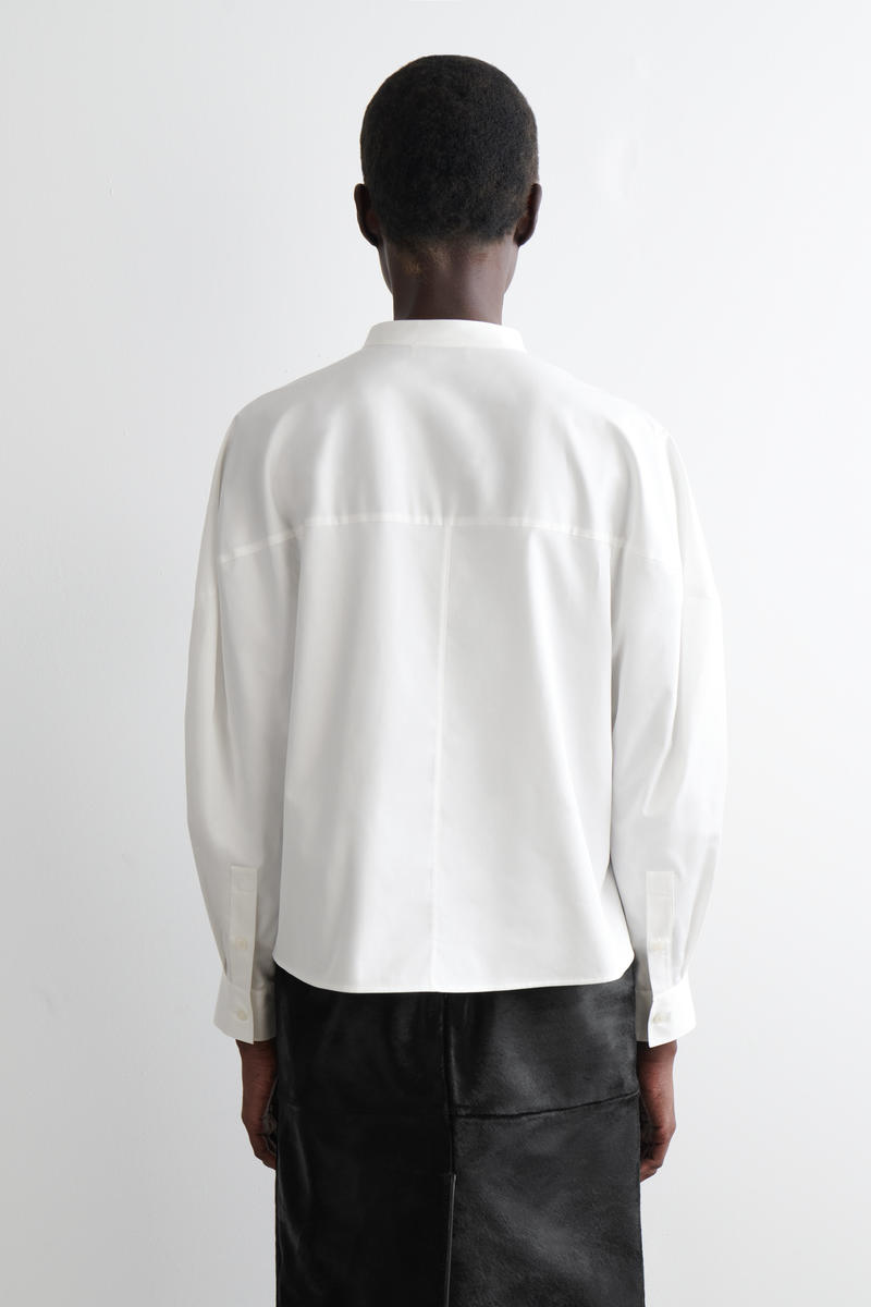 COS ノーカラーコットンシャツ