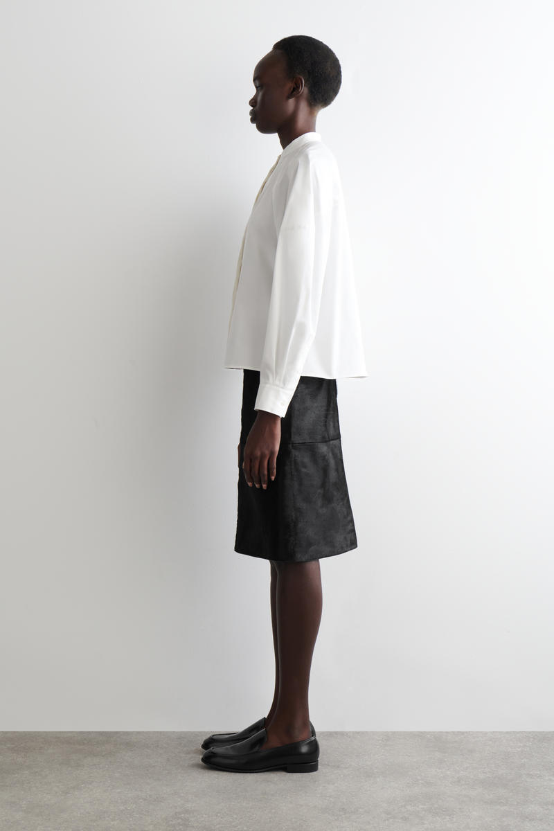 COS ノーカラーコットンシャツ