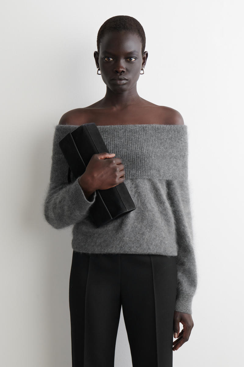 OFF-THE-SHOULDER MERINO WOOL JUMPER オフショルダーメリノウール