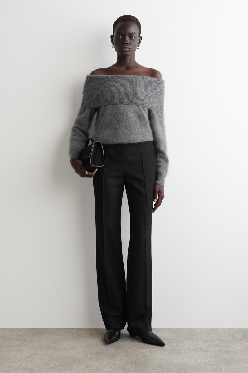 OFF-THE-SHOULDER MERINO WOOL JUMPER オフショルダーメリノウール