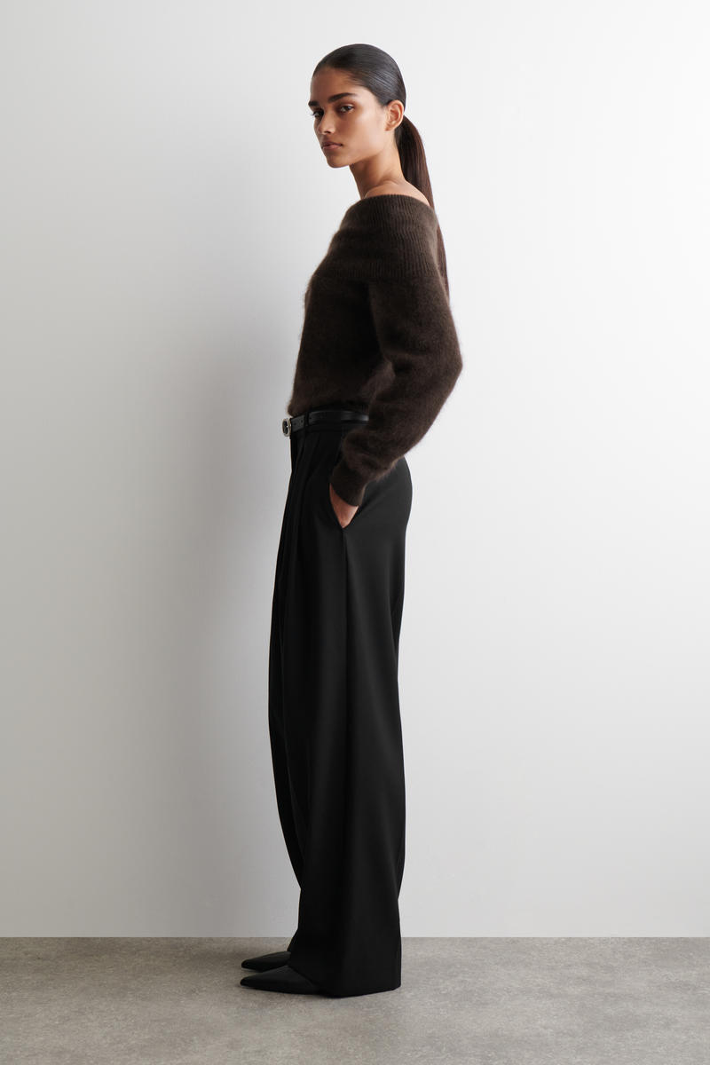 OFF-THE-SHOULDER MERINO WOOL JUMPER オフショルダーメリノウール