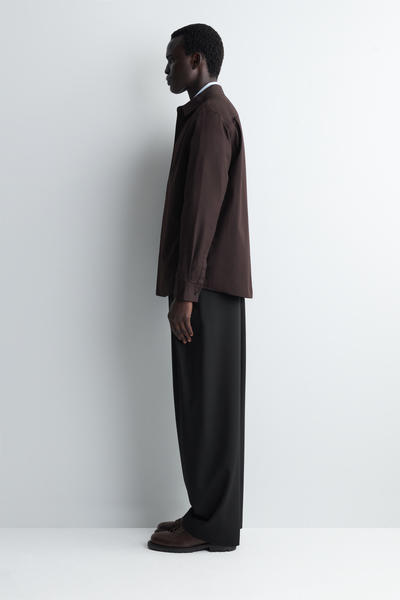 COS ポケット付き コットンシャツ