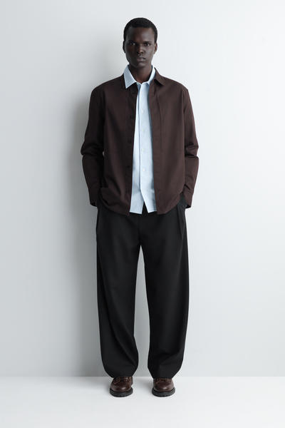 COS ポケット付き コットンシャツ