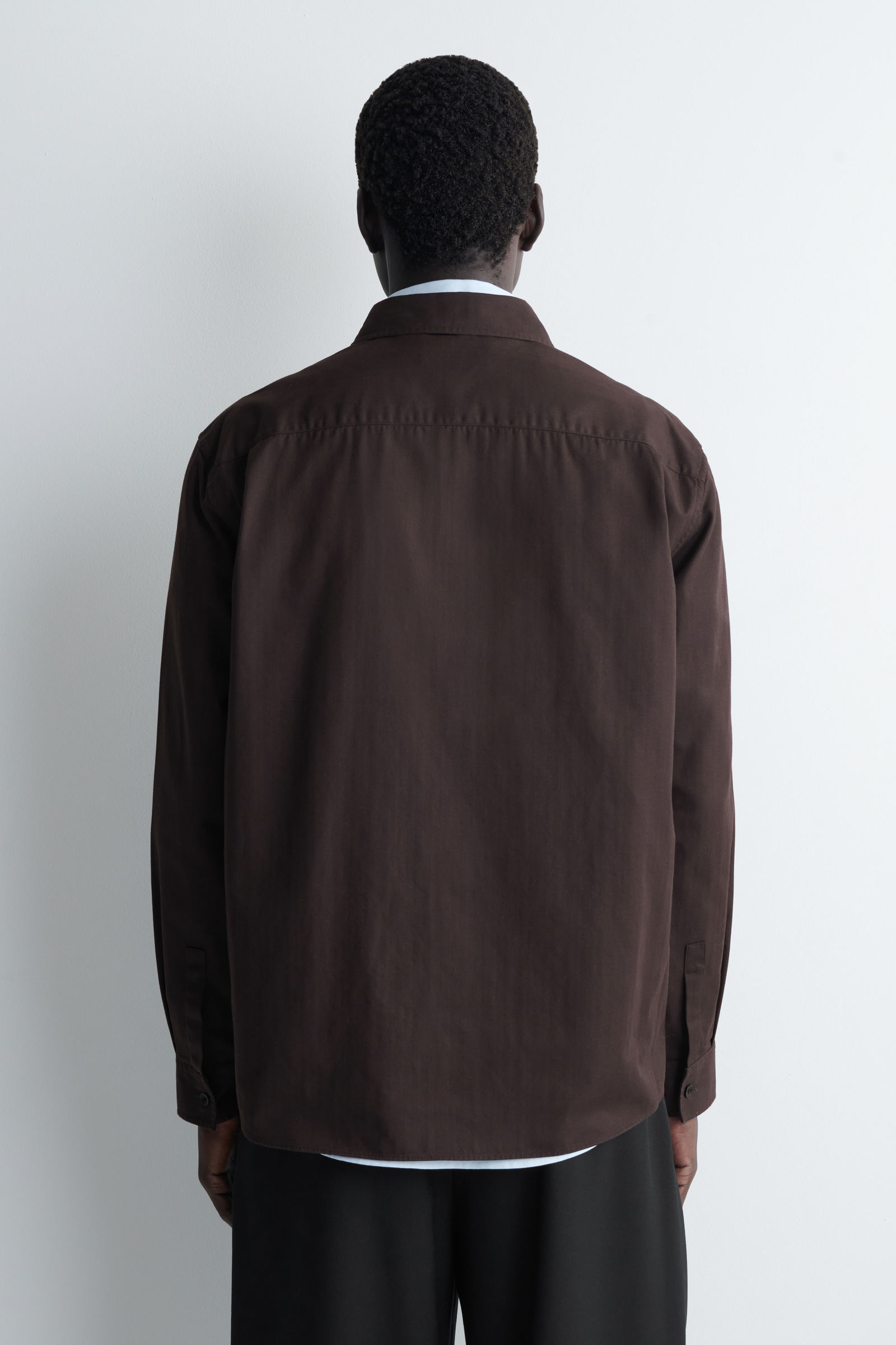 POCKET-DETAIL COTTON SHIRT ポケット付き コットンシャツ ダーク