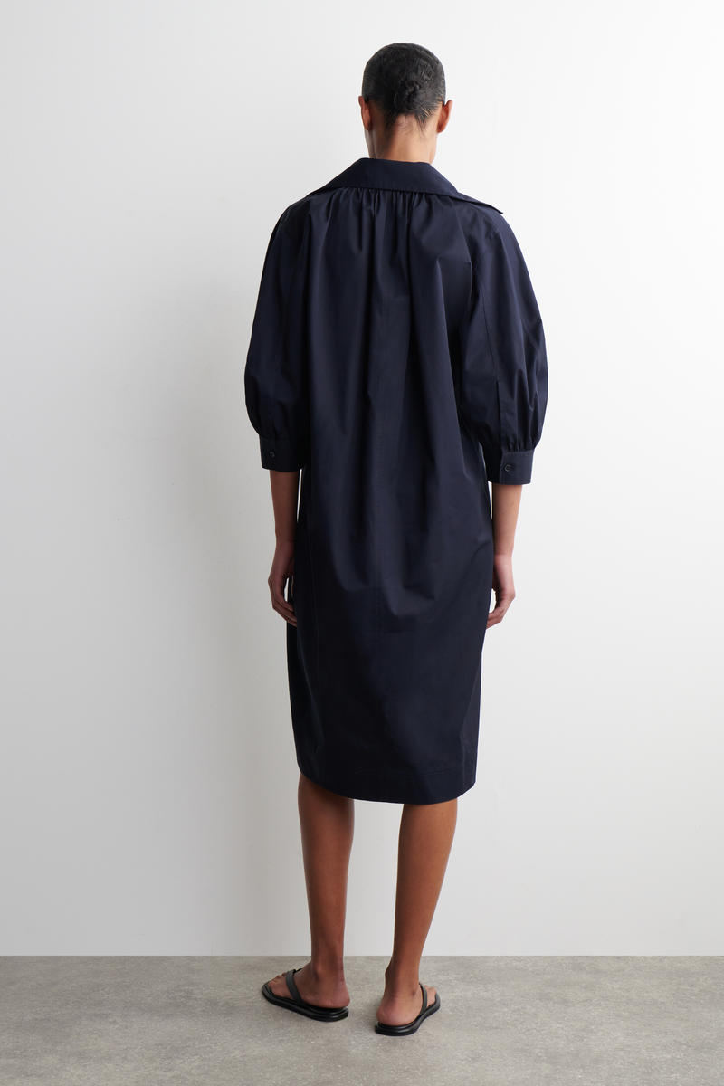 COS ギャザーコットンミディシャツドレス