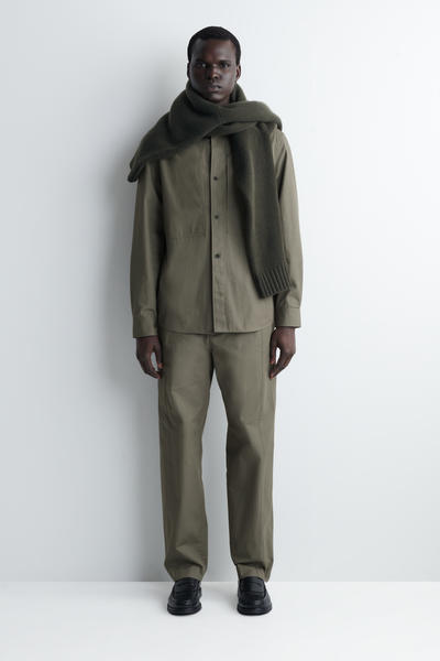 COS ストレートレッグパンツ - コットン素材