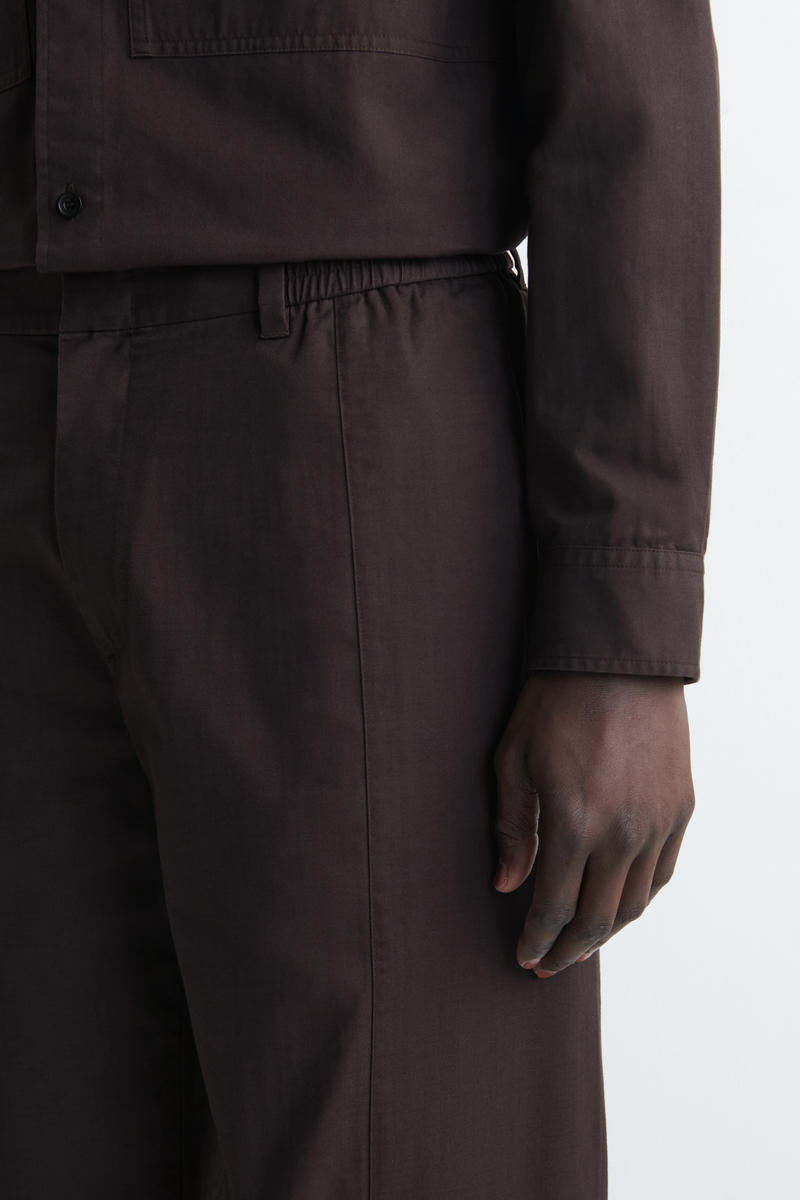 COS ストレートレッグパンツ - コットン素材