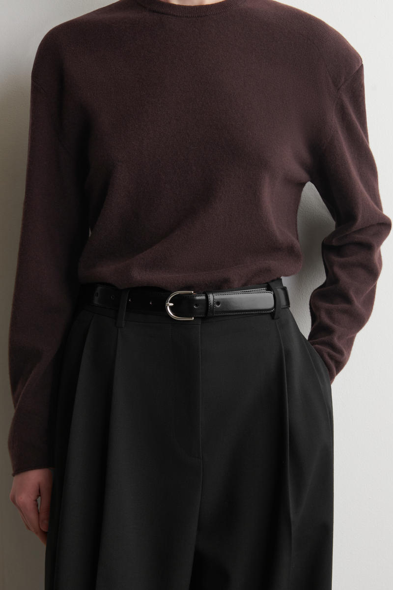 COS Dバックルレザーベルト