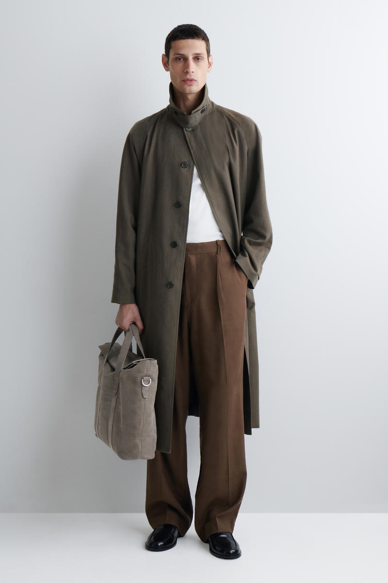 COS BRUNSWICK メッセンジャーバッグ - クロコダイル調スエード