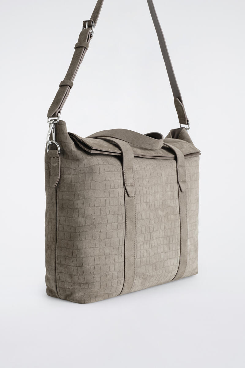 COS BRUNSWICK メッセンジャーバッグ - クロコダイル調スエード