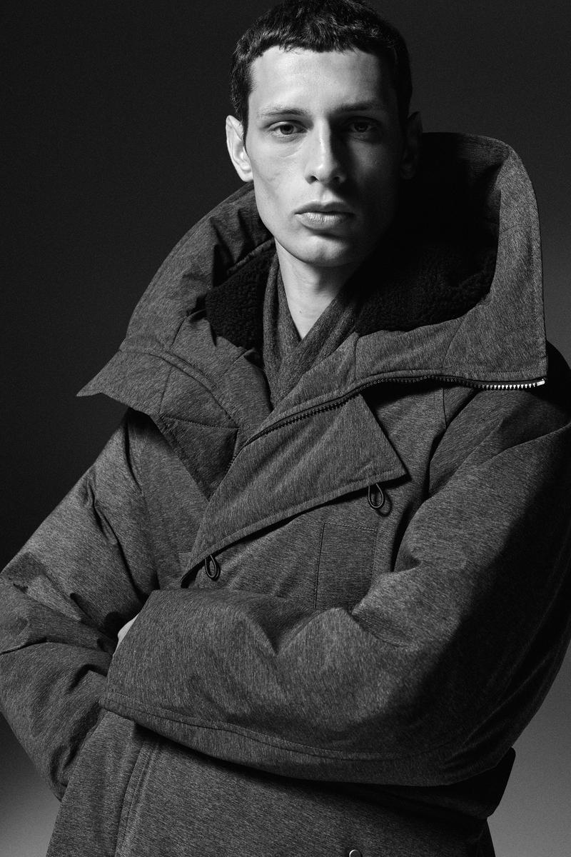 COS テクニカルナイロン素材のフードコート