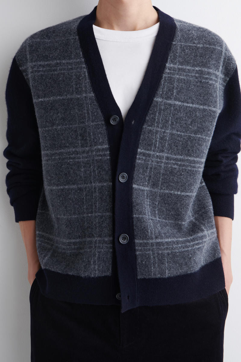 COS チェックウールVネックカーディガン