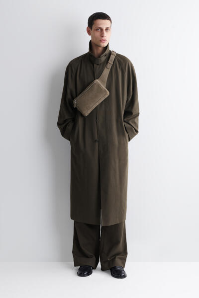 COS BRUNSWICK ベルトバッグ - クロコ調スエード