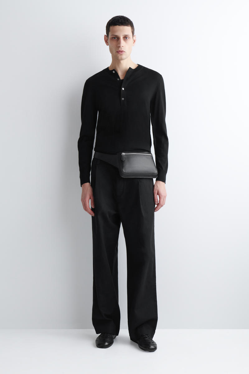 COS BRUNSWICK ベルトバッグ - クロコ調スエード