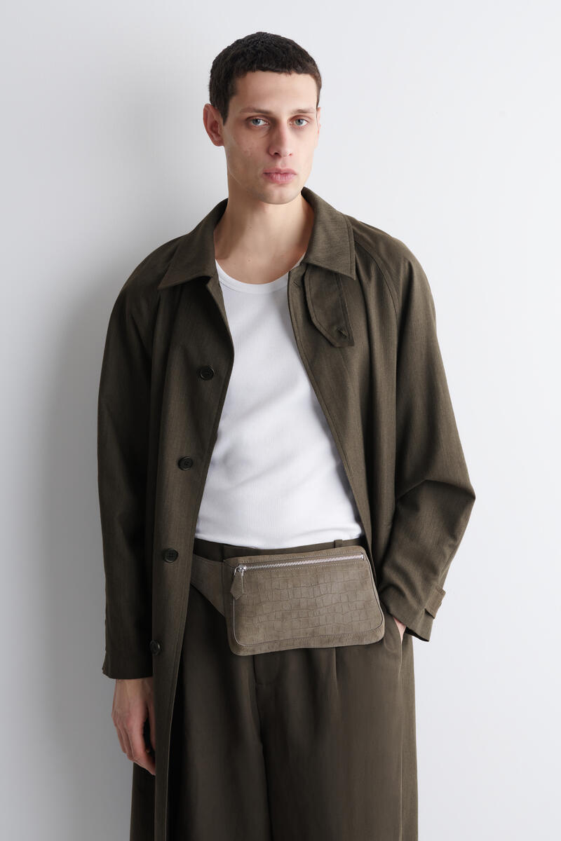 COS BRUNSWICK ベルトバッグ - クロコ調スエード