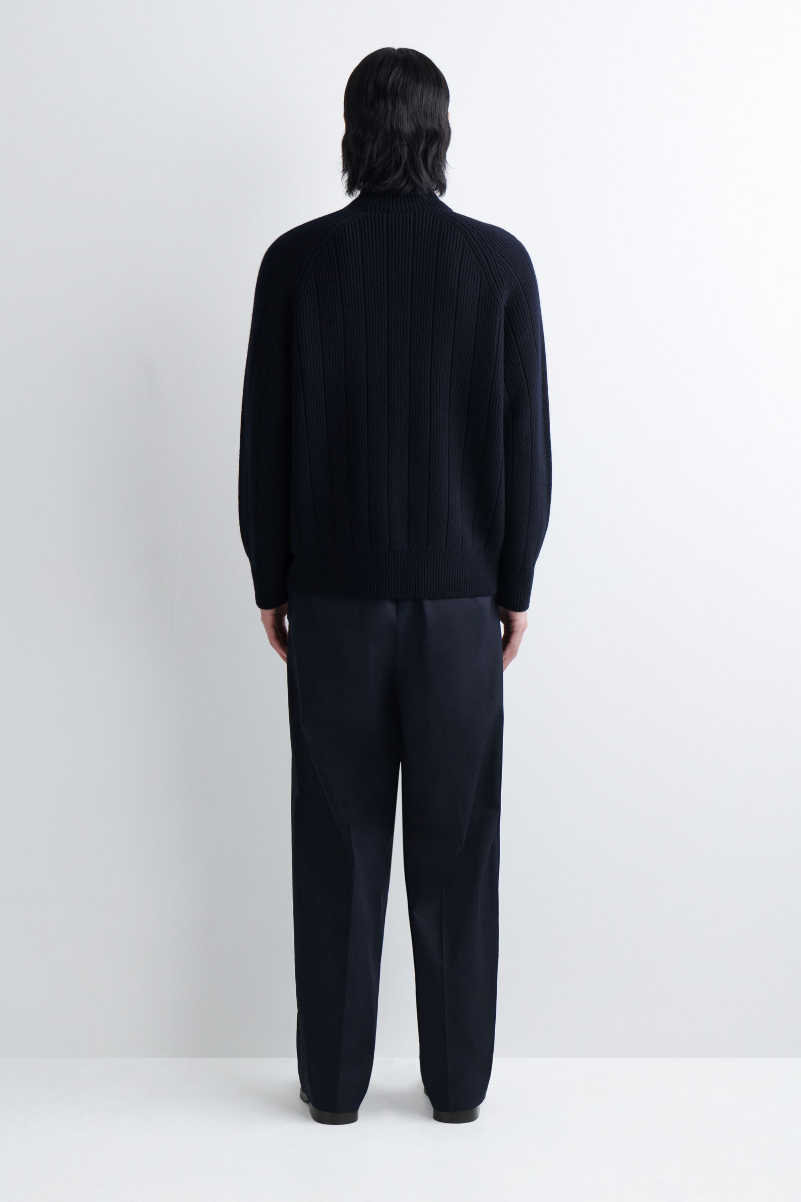 COS コントラストストライプニット　トラックジャケット S ネイビー CONTRAST-STRIPE KNITTED TRACK JACKET - NAVY / IVORY | COS US