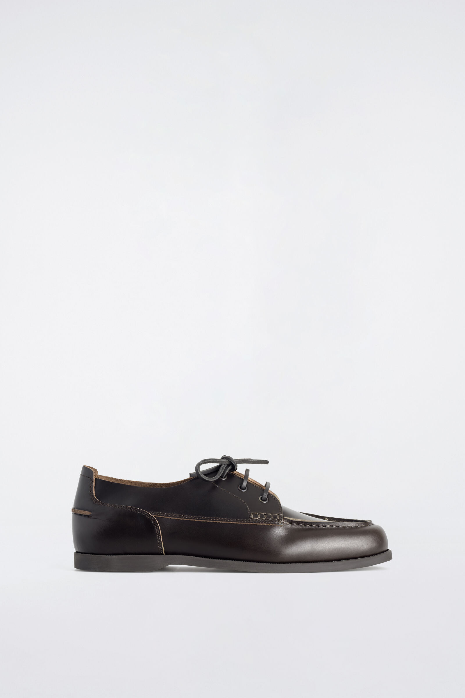 LEATHER BOAT SHOES レザーボートシューズ ダークブラウン｜COS コス