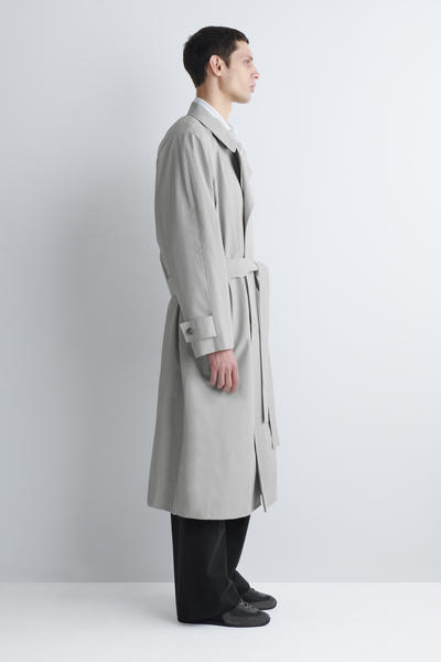 COS ヌバック＆スエード素材のスニーカー