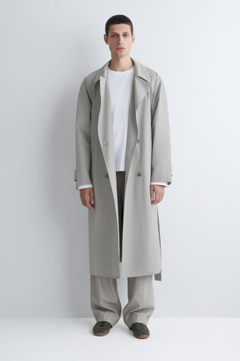 COS ヌバック＆スエード素材のスニーカー