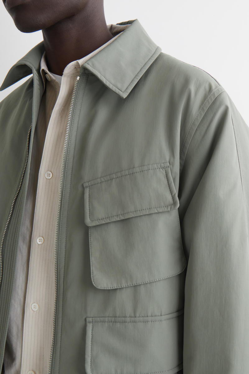 COS パッド入りハリントンジャケット-  ナイロン素材