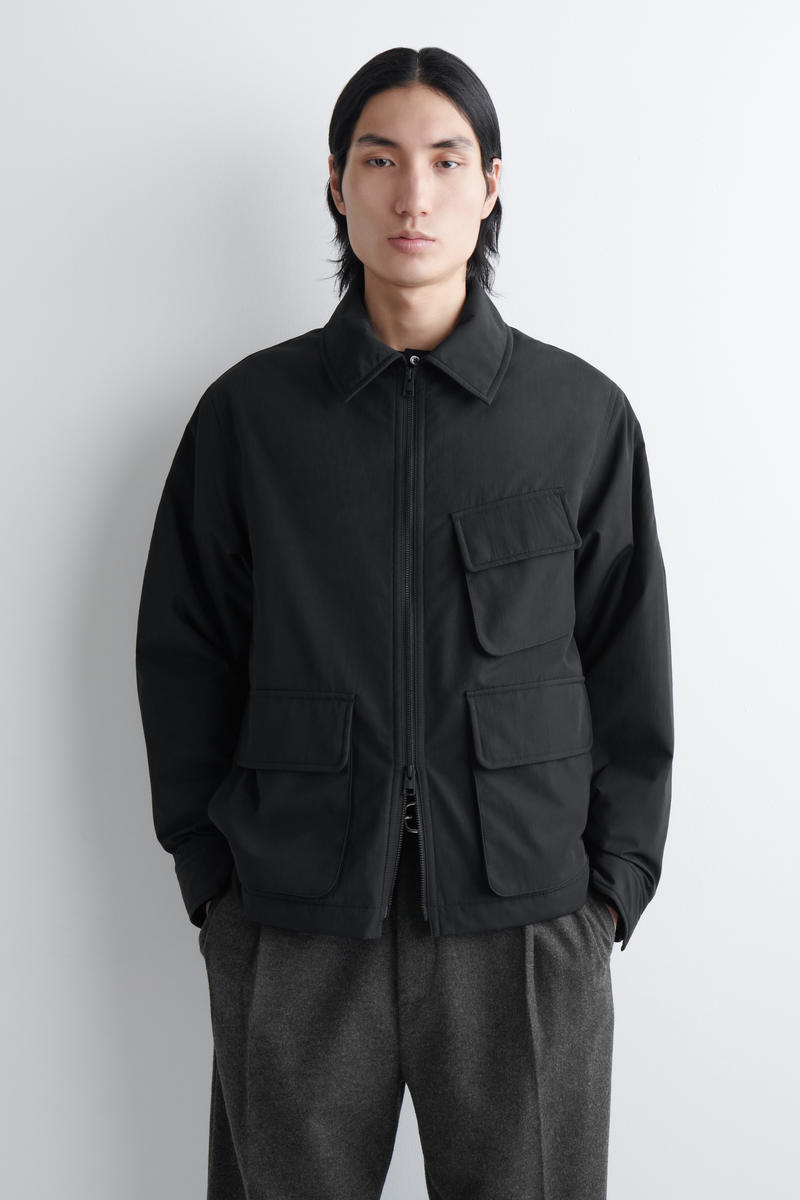 COS パッド入りハリントンジャケット-  ナイロン素材