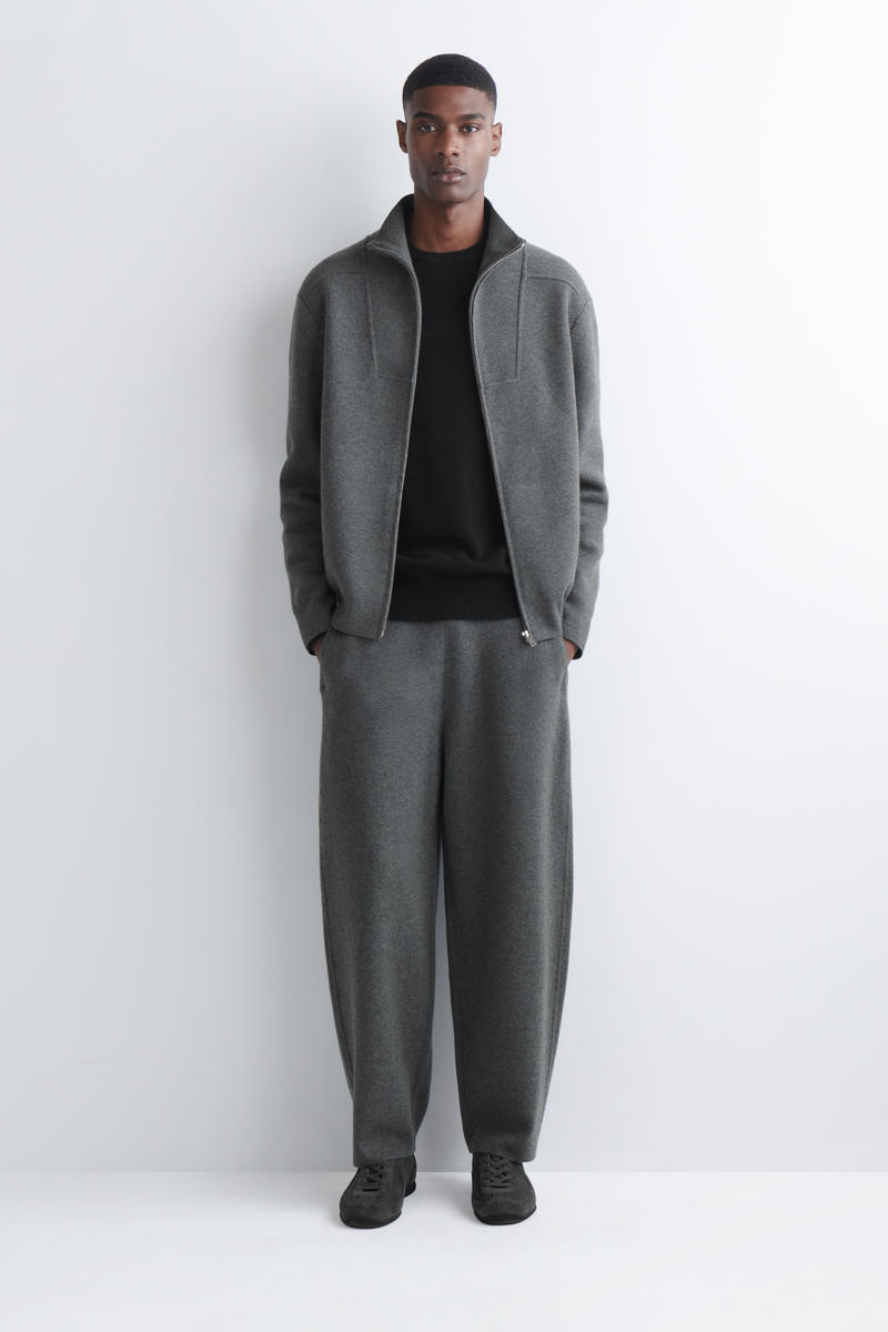 COS メリノウールジップアップトラックジャケット