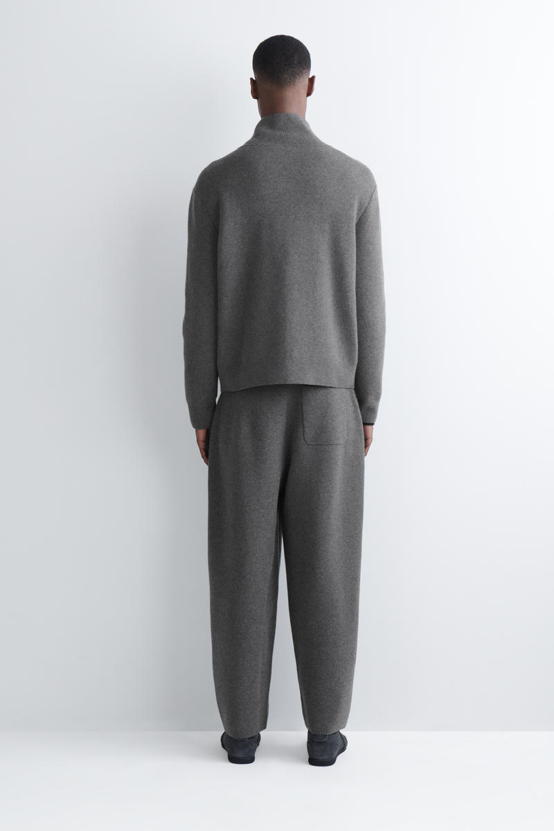 COS メリノウールジョガーパンツ