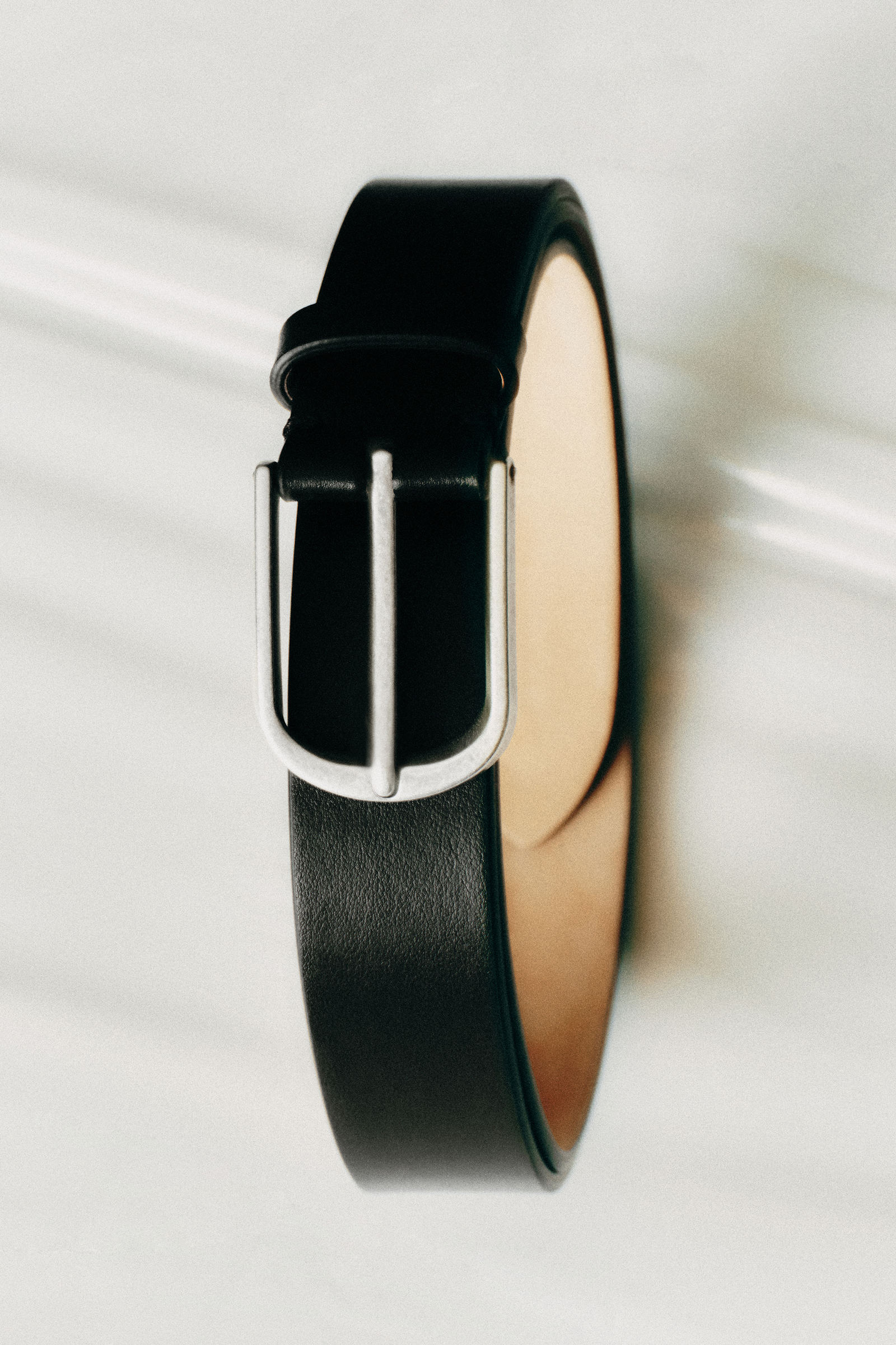 ROUNDED-BUCKLE LEATHER BELT ラウンドバックルレザーベルト ブラック