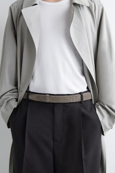 COS クロコダイル型押し　スエードバックルレスベルト