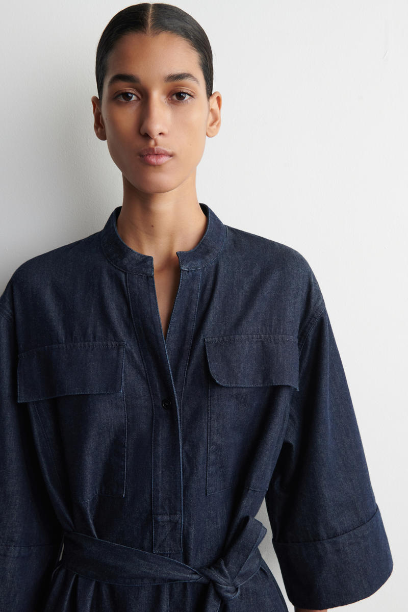 COS デニムユーティリティミディシャツドレス