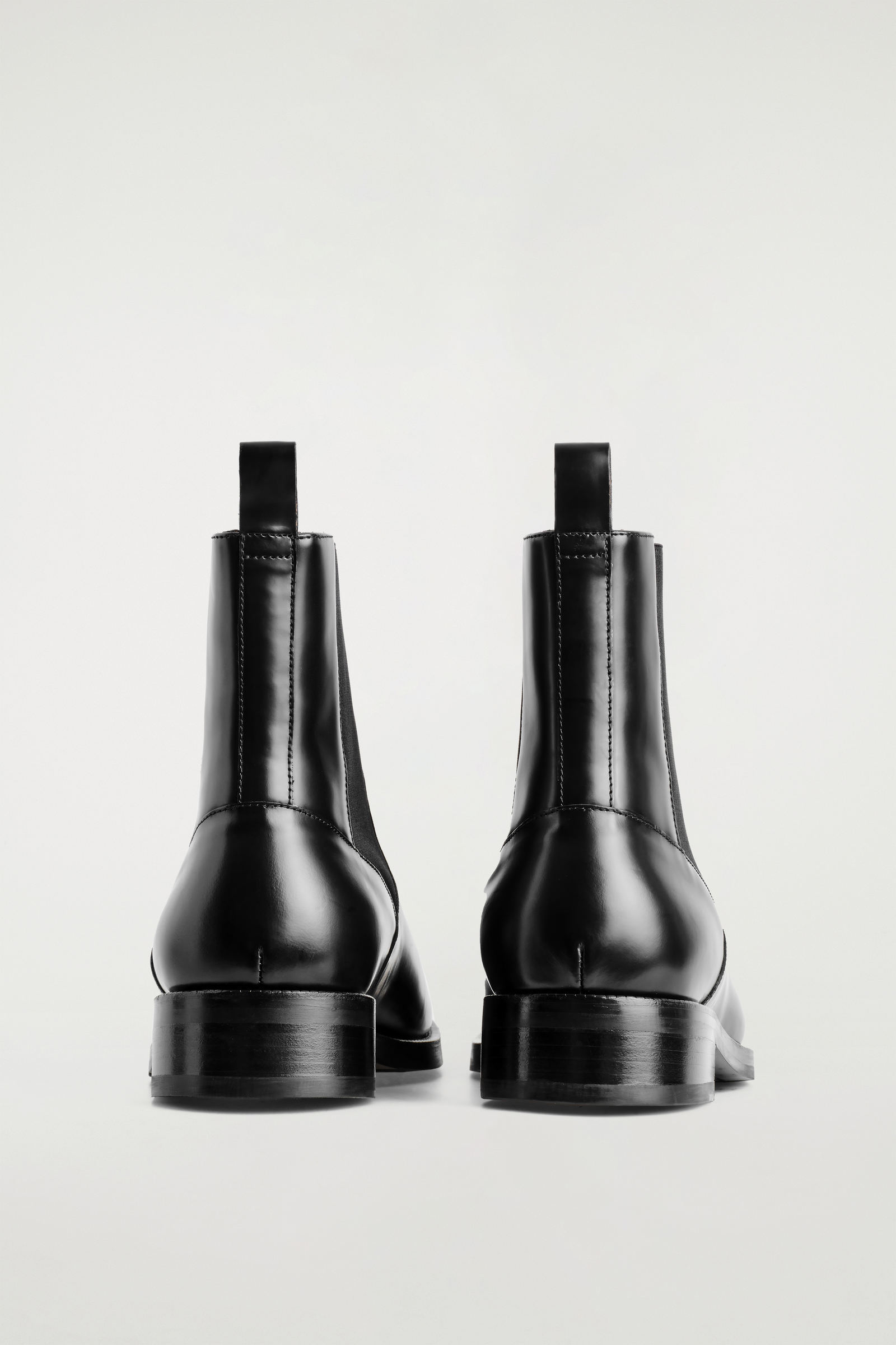 SQUARE-TOE LEATHER CHELSEA BOOTS スクエアトゥレザーチェルシー