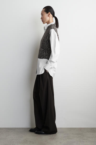 COS フレックチャンキーニットベスト