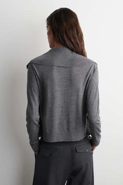 COS レイヤードメリノウールハイネックカーディガン