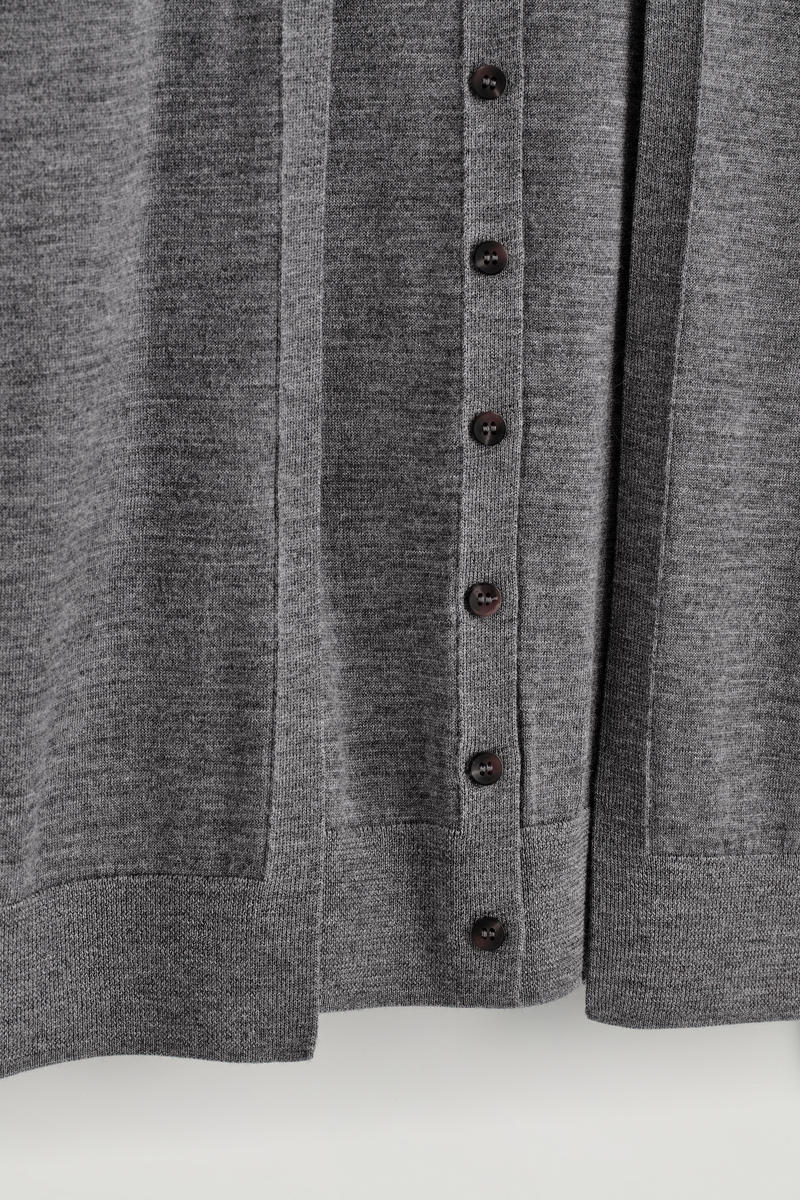 COS レイヤードメリノウールハイネックカーディガン