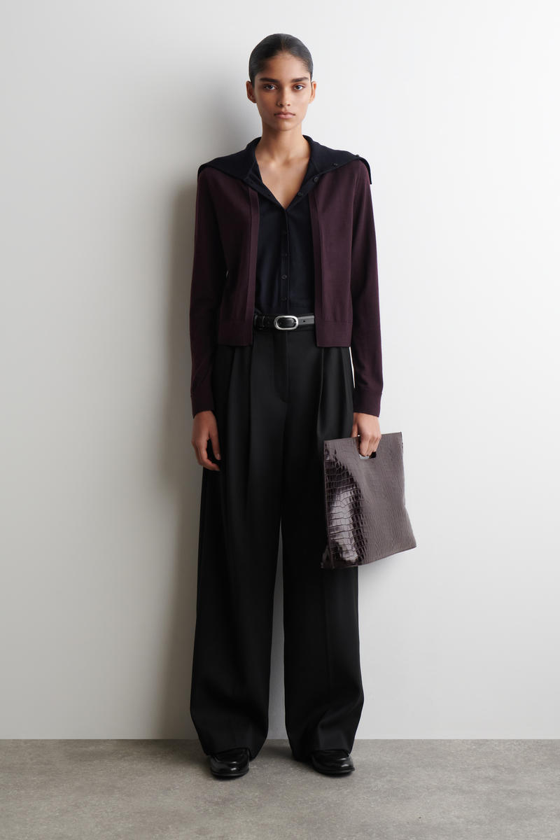 COS レイヤードメリノウールハイネックカーディガン