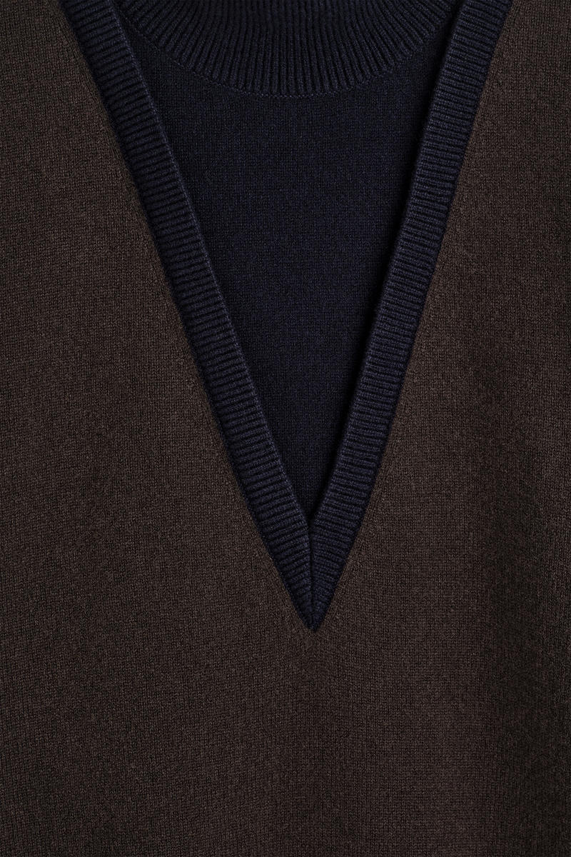 COS レイヤードメリノウールハイネックセーター