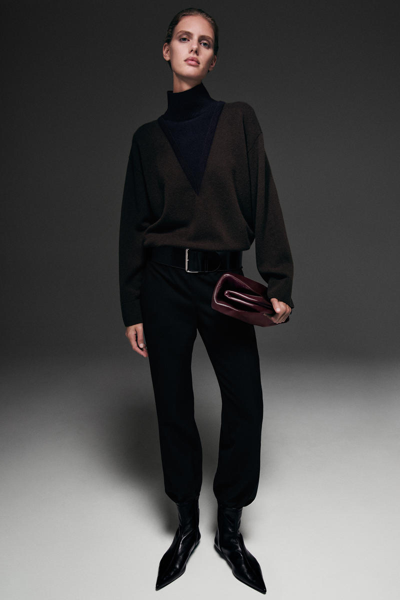 COS レイヤードメリノウールハイネックセーター