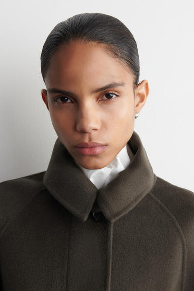 COS ファネルネック コットンシャツ